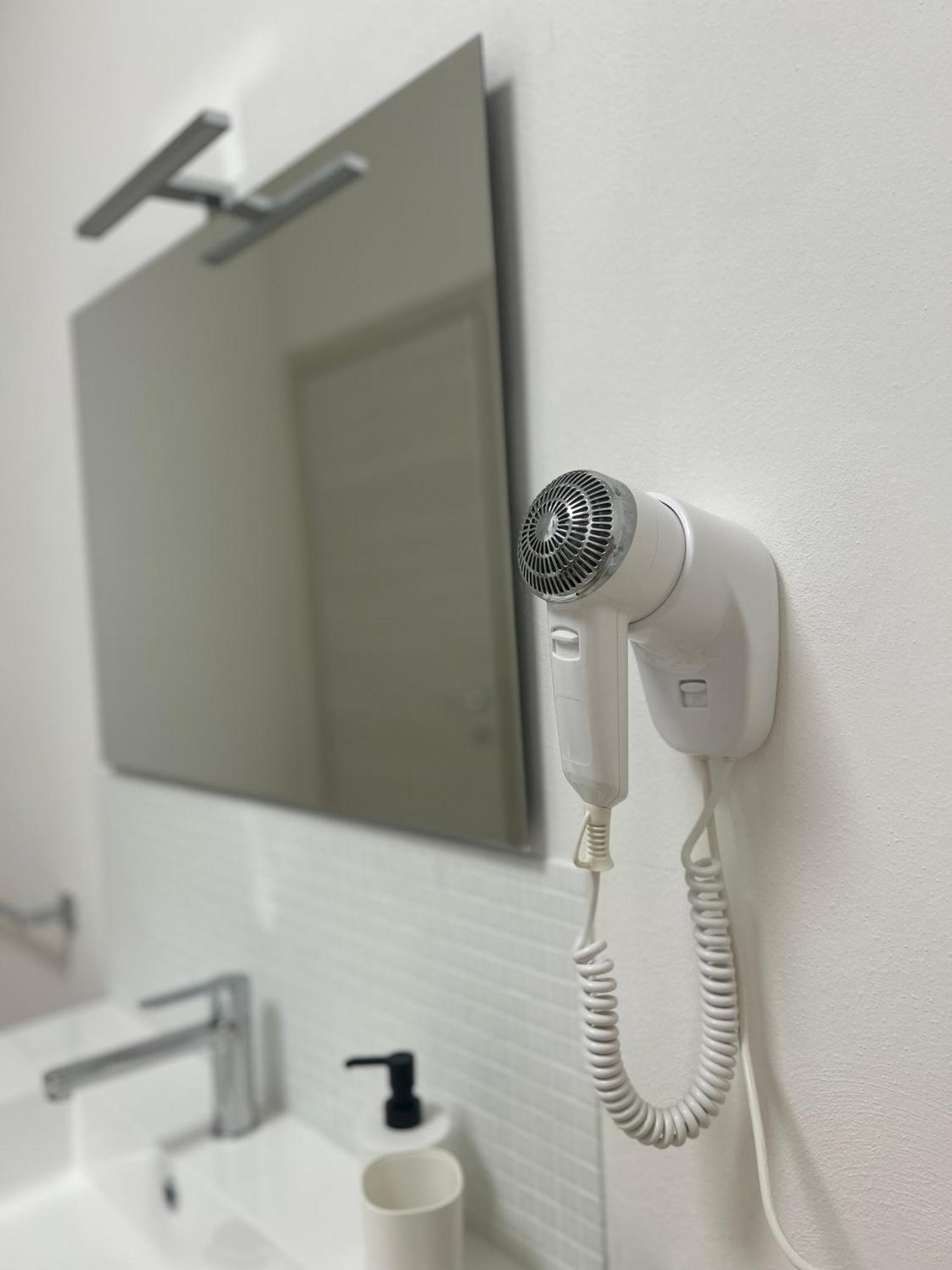 ורונה Tezone Seven Apartments מראה חיצוני תמונה