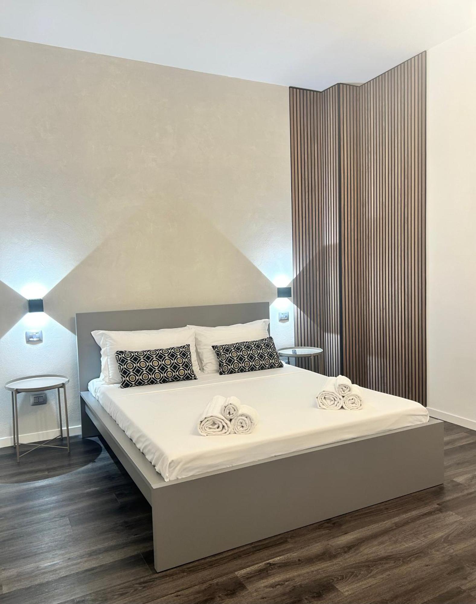 ורונה Tezone Seven Apartments מראה חיצוני תמונה