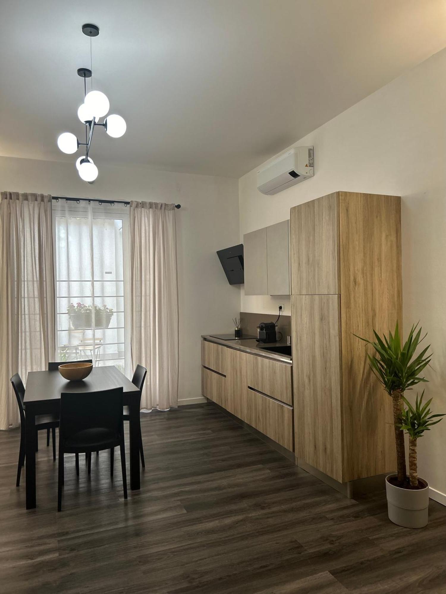 ורונה Tezone Seven Apartments מראה חיצוני תמונה